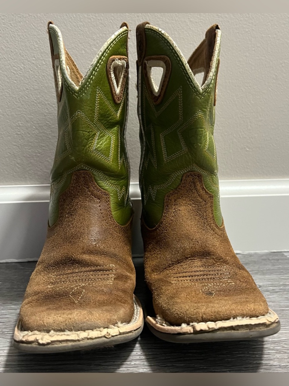 Ariat Boys Size 13 Green And Brown Boots
